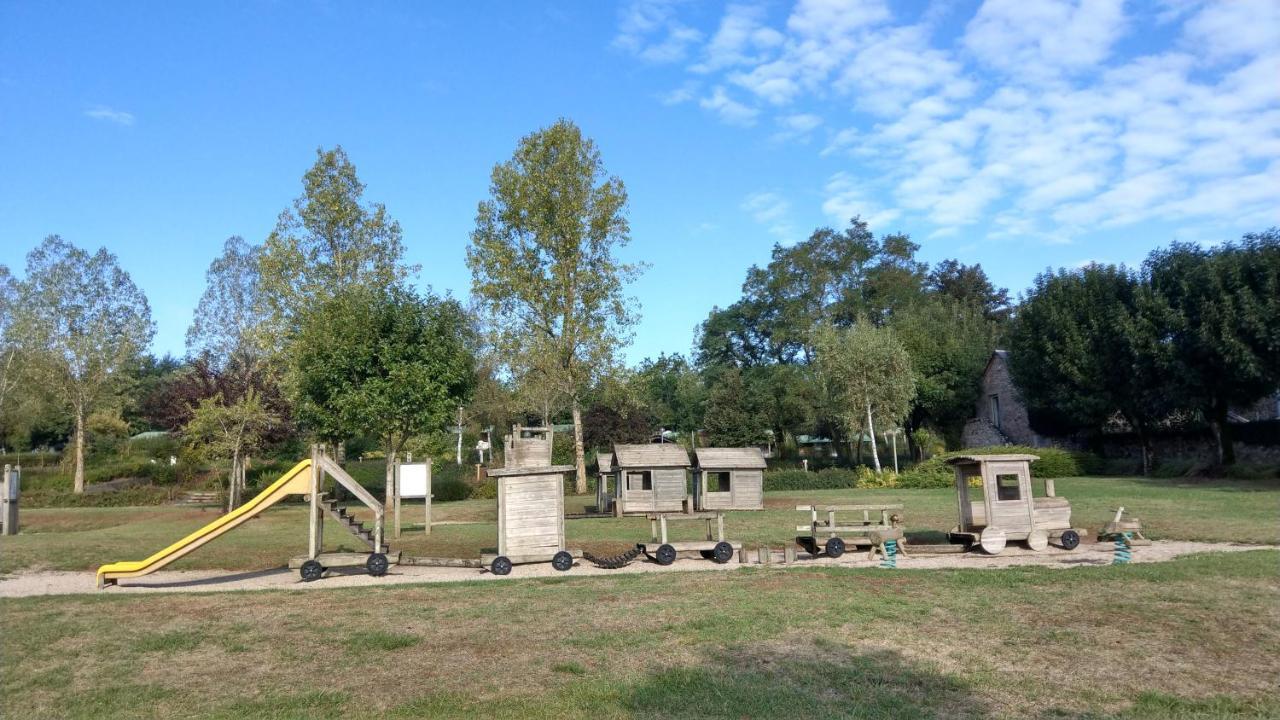 Camping Le Caussanel Hotel Canet-de-Salars Buitenkant foto