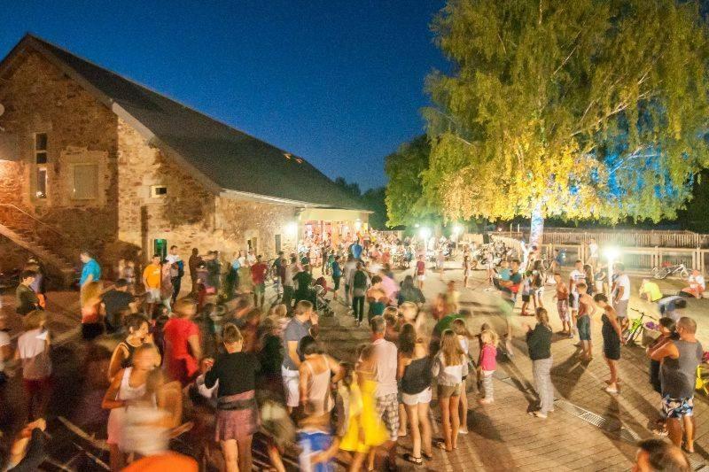 Camping Le Caussanel Hotel Canet-de-Salars Buitenkant foto